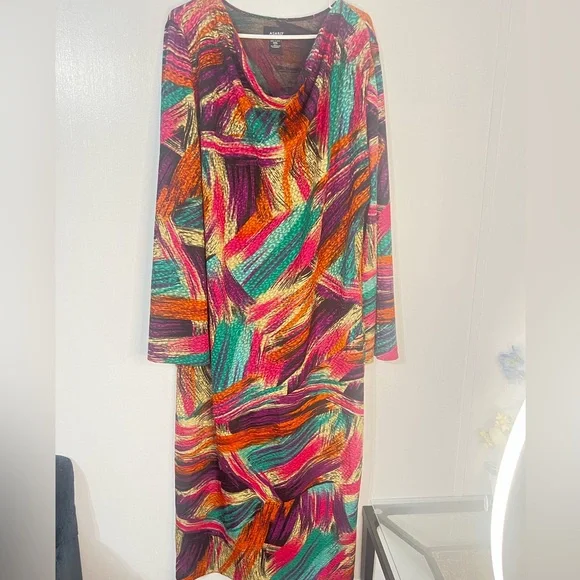 Ashro Colorful Long Sleeve Dress / Plus Size - Picture 4 of 10